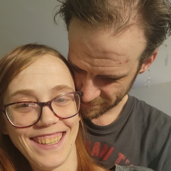 Meet your Posher, Alyssa - Picture 2 of 2